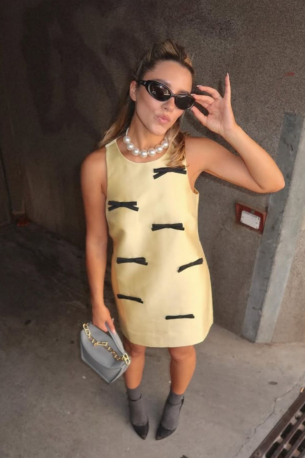 Planning a trip to Australia? Discover stylish and practical outfit ideas for every occasion—from beach days to city exploring and brunching in Sydney. Get travel-friendly fashion tips to pack smart and stay chic Down Under! Australia Outfit Ideas, Australia Outfit Summer, Spring, Fall, Winter, Australia Outfits Travel, Australia Outfit Guide, 12 Apostles Australia Outfit, Road Trip, Vacation Outfit, Melbourne Outfits, Outfit Ideas For Melbourne, Sydney Outfits, Australia Hiking Outfits