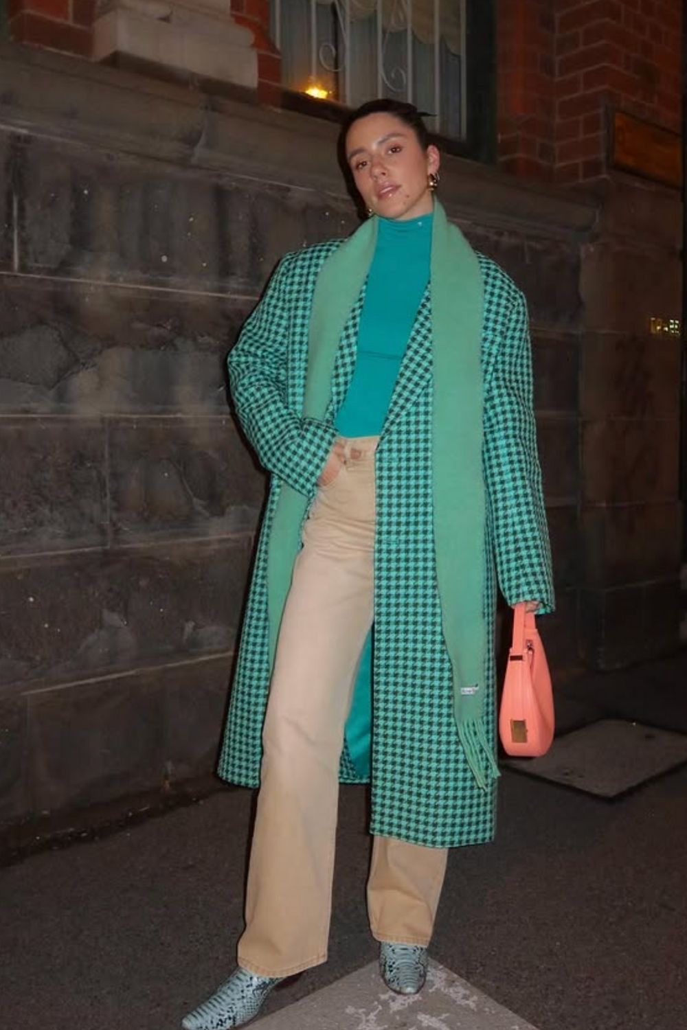 Planning a trip to Australia? Discover stylish and practical outfit ideas for every occasion—from beach days to city exploring and brunching in Sydney. Get travel-friendly fashion tips to pack smart and stay chic Down Under! Australia Outfit Ideas, Australia Outfit Summer, Spring, Fall, Winter, Australia Outfits Travel, Australia Outfit Guide, 12 Apostles Australia Outfit, Road Trip, Vacation Outfit, Melbourne Outfits, Outfit Ideas For Melbourne, Sydney Outfits, Australia Hiking Outfits