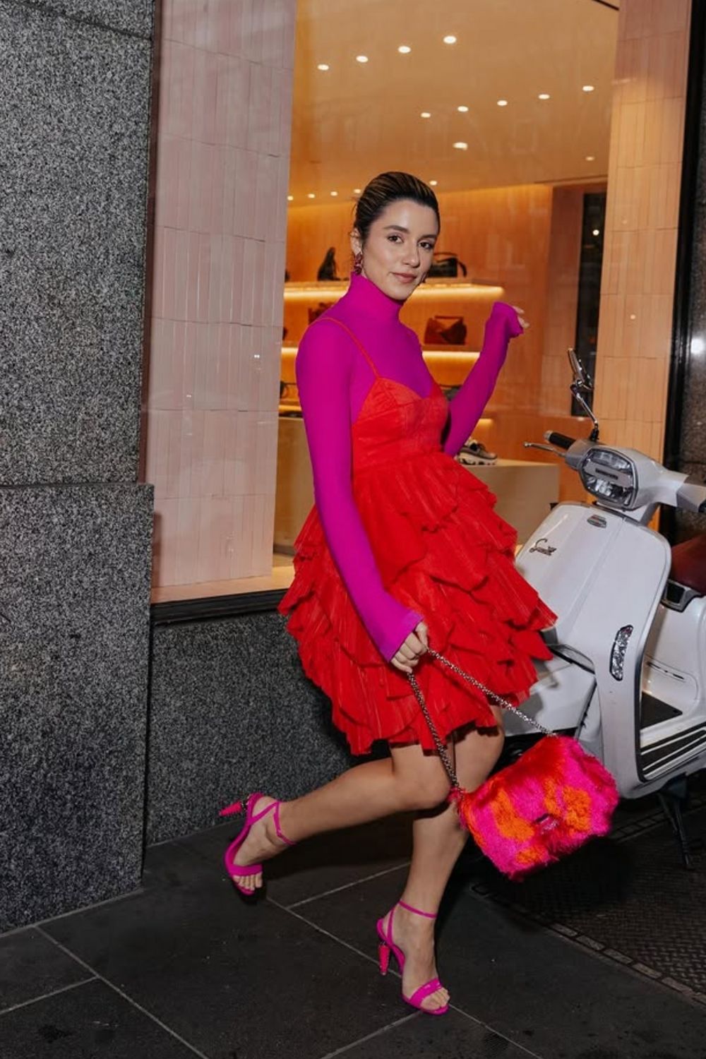 Planning a trip to Australia? Discover stylish and practical outfit ideas for every occasion—from beach days to city exploring and brunching in Sydney. Get travel-friendly fashion tips to pack smart and stay chic Down Under! Australia Outfit Ideas, Australia Outfit Summer, Spring, Fall, Winter, Australia Outfits Travel, Australia Outfit Guide, 12 Apostles Australia Outfit, Road Trip, Vacation Outfit, Melbourne Outfits, Outfit Ideas For Melbourne, Sydney Outfits, Australia Hiking Outfits