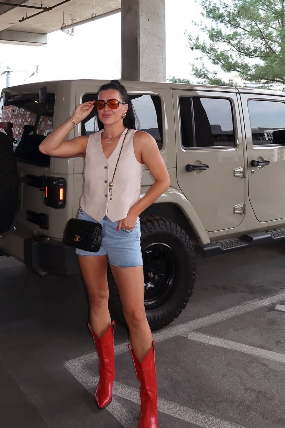 Check out 25+ stylish Nashville going out outfits perfect for Broadway nights, brunches, rooftop bars, and honky-tonk hopping—complete with boots, denim, sequins, and Southern flair. Nashville Outfits Going Out, Nashville Going Out Outfits, Nashville Outfits Winter Going Out, Fall, Nashville Outfits Going Out Summer, Nashville Outfits Spring Going Out, Nashville Outfits Going Out Plus Size, Going Out In Nashville Outfits, Nashville Glam Outfit Going Out, Going Out Outfits Nashville