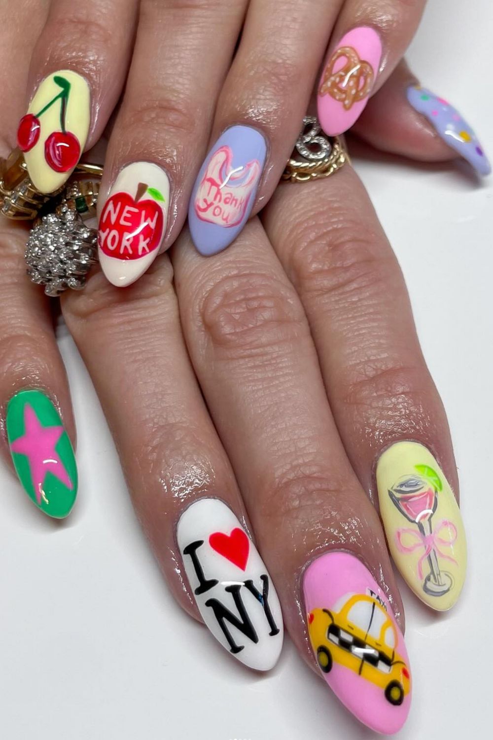 Get inspired with 22 New York-themed nail designs perfect for your NYC trip! From skyline art to “I ❤️ NY” graphics and bold city icons, these nail ideas bring Big Apple energy to your mani. New York Nails, New York Nails Designs, Nails For New York, New York Nails Designs Nyc, New York City Nails, Nails New York, New York Inspired Nails, New York Nails Aesthetic, New York Yankees Nails, New York Yankees Nails, Cute Nails For New York