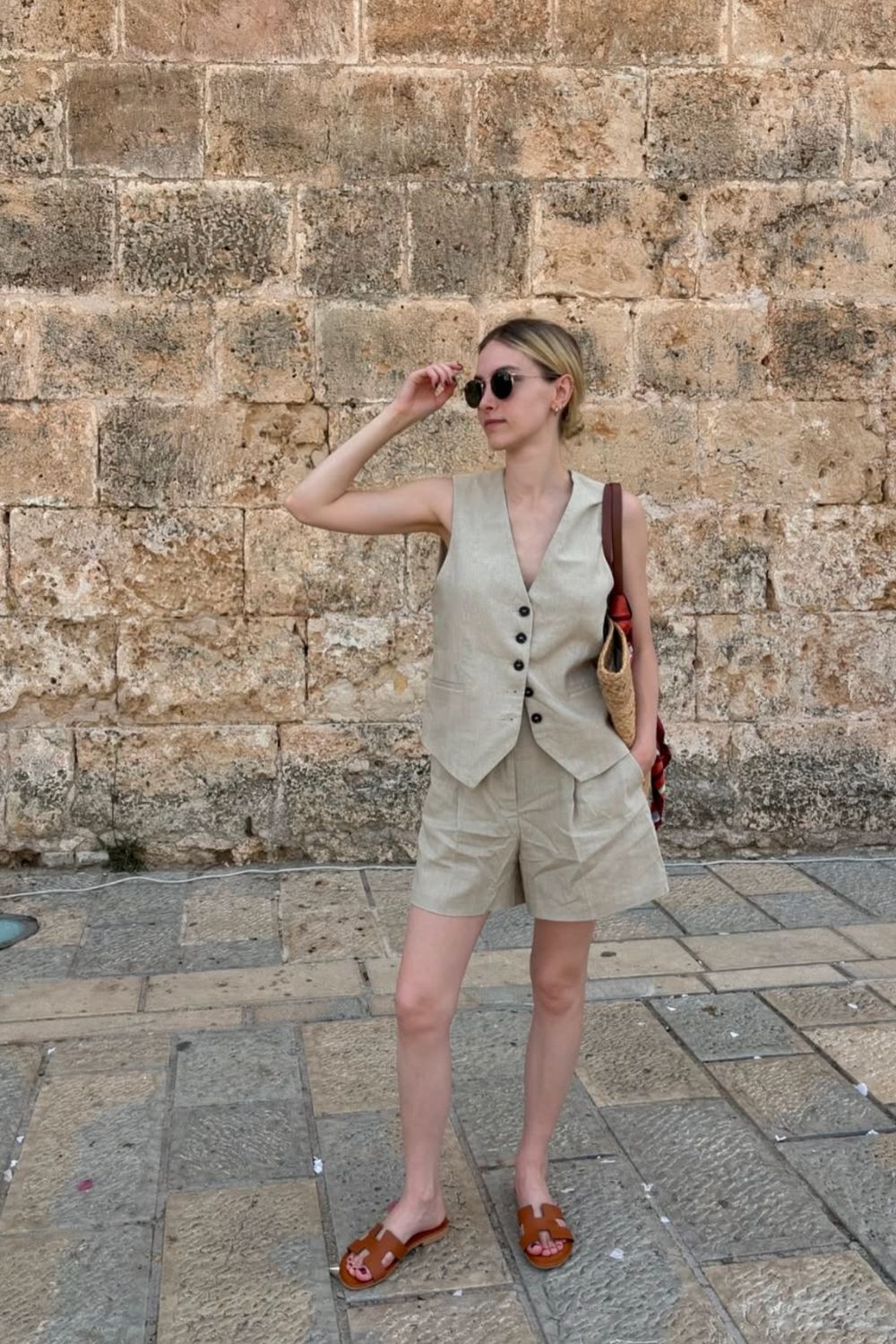 Discover stylish and effortless outfit ideas perfect for exploring Sicily—from breezy linen sets to romantic dresses and coastal chic looks for every kind of summer adventure. Sicily Outfits, Sicily Italy Outfits, Sicily Outfits Spring, Sicily Summer Outfits, Sicily Outfits October, Outfits For Sicily, Summer In Sicily Outfits, Sicily Outfits Fall, Outfits For Sicily Summer, Sicily Outfits September, Sicily Outfits Summer