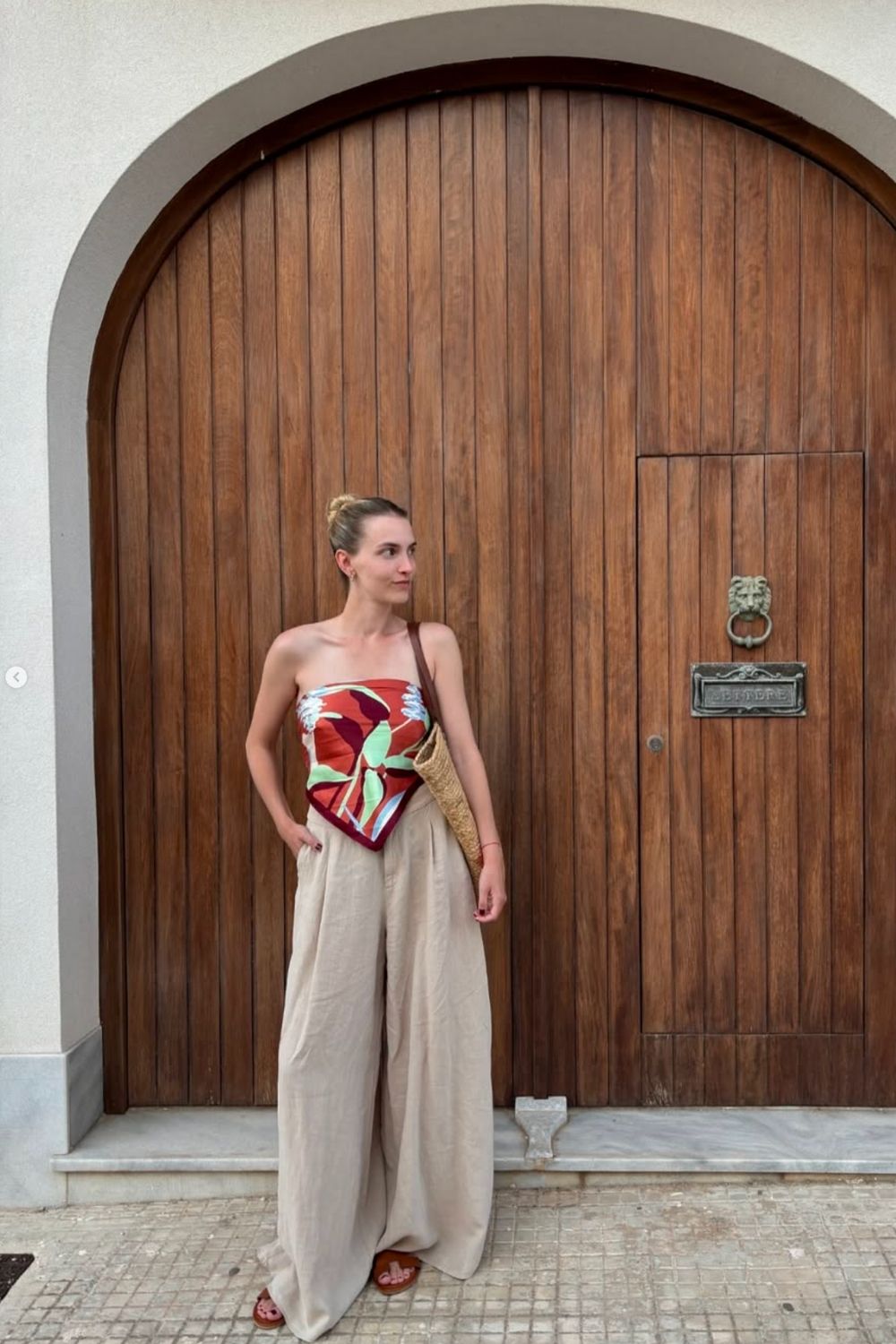 Discover stylish and effortless outfit ideas perfect for exploring Sicily—from breezy linen sets to romantic dresses and coastal chic looks for every kind of summer adventure. Sicily Outfits, Sicily Italy Outfits, Sicily Outfits Spring, Sicily Summer Outfits, Sicily Outfits October, Outfits For Sicily, Summer In Sicily Outfits, Sicily Outfits Fall, Outfits For Sicily Summer, Sicily Outfits September, Sicily Outfits Summer